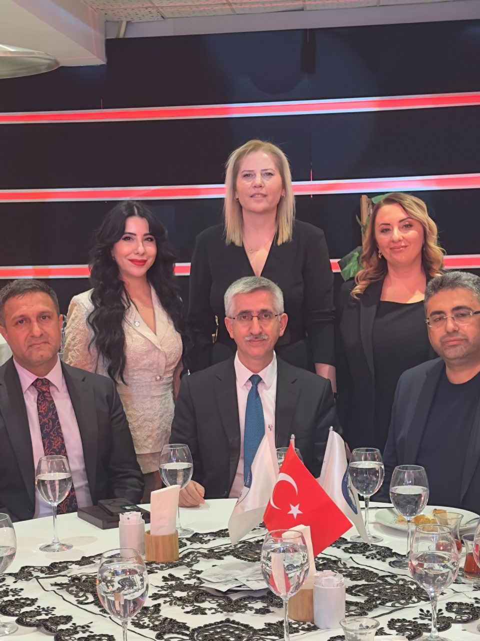 İSREM (İstanbul Rehabilitasyon Merkezleri Derneği) olarak Shine Portaxe’de gerçekleştirdiğimiz iftar programımıza; – görsel 6